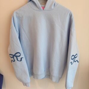 Edikted Hoodie Womens XS Light Blue Bow Sleeve Cropped Graphic NWOT